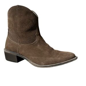 Limelight Women's Tan Suede Ankle Boots Size 9M